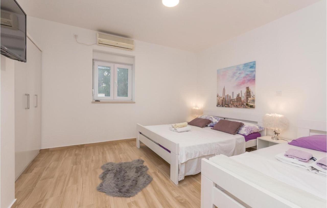 Apartments In Turanj, 20M From The Beach Sukosan Exterior photo
